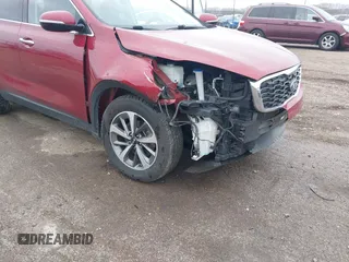 2020 Kia Sorento LX V6 with VIN 5XYPG4A52LG669865, listed as a IAAI auction lot 41897963 with 83,483 mi miles. Bid and sale history available at carsss.com. Image 6.