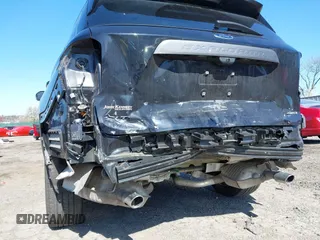 2021 Ford Explorer XLT with VIN 1FMSK8DH4MGC10613, listed as a IAAI auction lot 41932950 with 1,111 mi miles. Bid and sale history available at carsss.com. Image 6.
