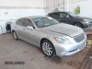 2008 Lexus LS 460 z VIN JTHBL46FX85057659, wystawiony jako IAAI lot #42205064 z przebiegiem 241 470 mil mil oraz . Historia ofert i sprzedaży dostępna na DreamBid. Obrazek 1.