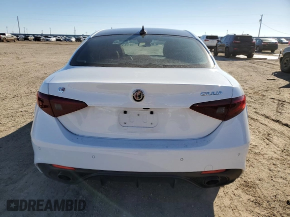 2023 Alfa Romeo Giulia Veloce z VIN ZARFAMBN8P7671236, wystawiony jako Copart lot #89178745 z przebiegiem 45 168 mil mil oraz Szkoda całkowita • Salvage title. Historia ofert i sprzedaży dostępna na DreamBid. Obrazek 6.