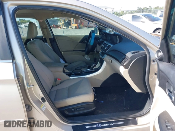 2014 Honda Accord EX-L with VIN 1HGCR2F82EA062207, listed as a IAAI auction lot 39063521 with 116,835 mi miles and . Bid and sale history available at carsss.com. Image 5.