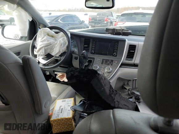 2018 Toyota Sienna XLE with VIN 5TDDZ3DC7JS191170, listed as a Copart auction lot 53964235 with 0 mi miles and Clean Title. Bid and sale history available at carsss.com. Image 8.
