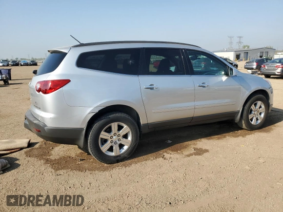 2011 Chevrolet Traverse 1LT z VIN 1GNKRGED9BJ403885, wystawiony jako Copart lot #56929765 z przebiegiem Nie podano mil oraz Szkoda całkowita • Salvage title. Historia ofert i sprzedaży dostępna na DreamBid. Obrazek 3.