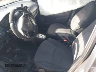2019 Mitsubishi Mirage ES z VIN ML32A3HJ9KH012935, wystawiony jako IAAI lot #41527398 z przebiegiem 82 413 mil mil oraz . Historia ofert i sprzedaży dostępna na DreamBid. Obrazek 5.