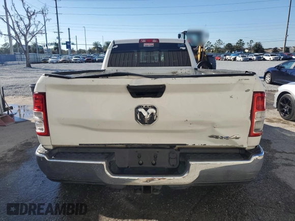 2019 Ram 3500 Tradesman with VIN 3C63RRGL7KG688141, listed as a Copart auction lot 82096424 with 209,436 mi miles and Non Repairable. Bid and sale history available at carsss.com. Image 6.
