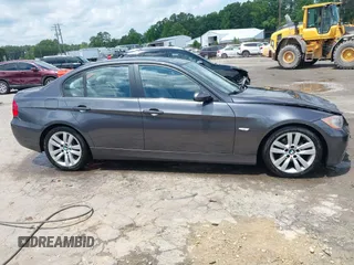 2006 BMW 3 Series 325i with VIN WBAVB17576NK31560, listed as a IAAI auction lot 42384770 with 186,091 mi miles and . Bid and sale history available at DreamBid. Image 13.