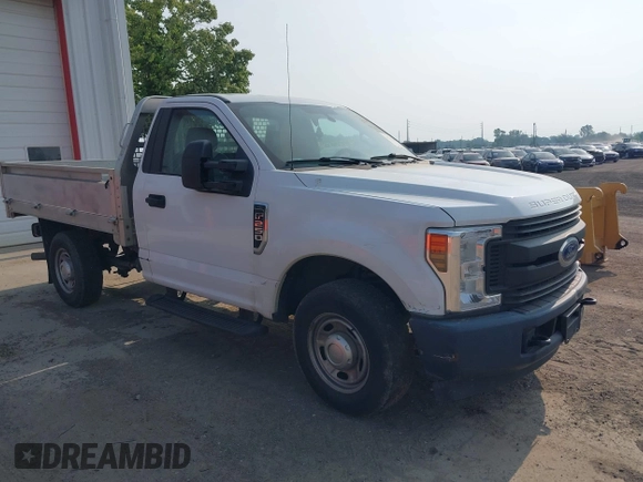 2018 Ford F-250 XL with VIN 1FDBF2A62JEC21198, listed as a IAAI auction lot 42362024 with 104,276 mi miles and . Bid and sale history available at DreamBid. Image 1.