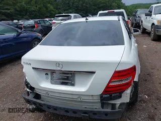 2014 Mercedes-Benz C 250 Sport with VIN WDDGF4HB8EG198230, listed as a IAAI auction lot 42519658 with 152,934 mi miles and . Bid and sale history available at DreamBid. Image 16.