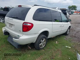 2005 Dodge Caravan SXT с VIN 2D4GP44L05R496990, выставлен на аукционе IAAI как лот 42661030 с пробегом 161 254 миль миль и . История ставок и продаж доступна на DreamBid. Изображение 4.