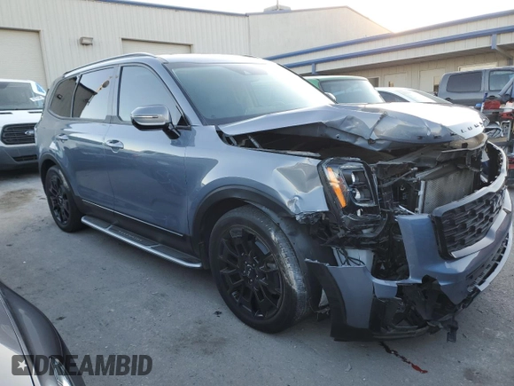 2022 Kia Telluride SX with VIN 5XYP5DHC9NG284252, listed as a Copart auction lot 42738915 with 31,055 mi miles and Salvage Title. Bid and sale history available at DreamBid. Image 4.