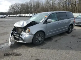 2014 Chrysler Town & Country S with VIN 2C4RC1HG9ER176127, listed as a Copart auction lot 47743945 with 130,189 mi miles and Salvage Title. Bid and sale history available at carsss.com. Image 1.