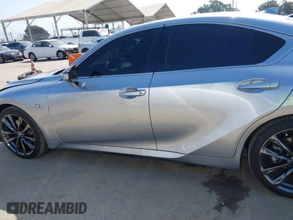 2023 Lexus IS 350 F Sport z VIN JTHGZ1B27P5060331, wystawiony jako IAAI lot #42553001 z przebiegiem 29 786 mil mil oraz . Historia ofert i sprzedaży dostępna na DreamBid. Obrazek 14.