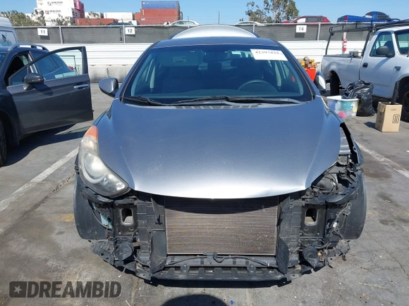 2012 Hyundai Elantra GLS z VIN KMHDH4AE5CU310634, wystawiony jako IAAI lot #42397828 z przebiegiem 120 503 mil mil oraz . Historia ofert i sprzedaży dostępna na DreamBid. Obrazek 6.
