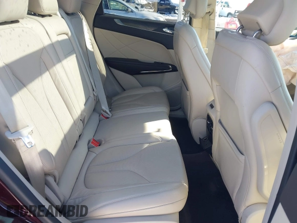 2017 Lincoln MKC Reserve with VIN 5LMCJ3D97HUL70539, listed as a IAAI auction lot 41613759 with 125,547 mi miles and . Bid and sale history available at DreamBid. Image 8.