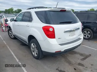 2015 Chevrolet Equinox LT z VIN 2GNALBEK6F6140899, wystawiony jako IAAI lot #42288349 z przebiegiem 149 369 mil mil oraz . Historia ofert i sprzedaży dostępna na DreamBid. Obrazek 3.