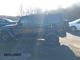 2024 Jeep Wrangler Sahara with VIN 1C4RJXP62RW126989, listed as a IAAI auction lot 41816525 with 11,241 mi miles and . Bid and sale history available at DreamBid. Image 15.