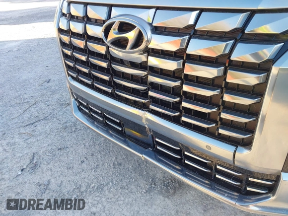 2024 Hyundai Palisade Calligraphy z VIN KM8R74GE4RU653931, wystawiony jako IAAI lot #41803590 z przebiegiem 25 374 mil mil oraz . Historia ofert i sprzedaży dostępna na DreamBid. Obrazek 6.