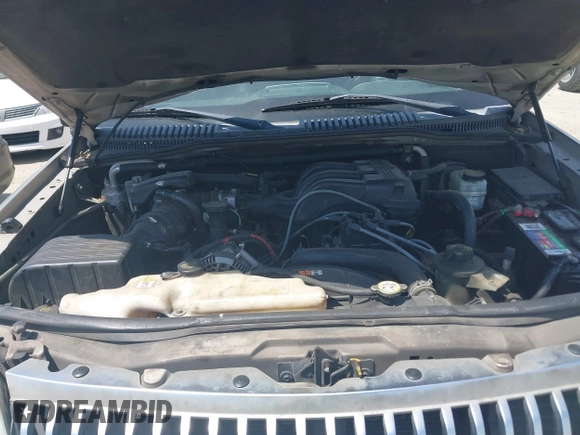 2008 Mercury Mountaineer with VIN 4M2EU37E28UJ00144, listed as a IAAI auction lot 42036528 with Not provided miles and . Bid and sale history available at DreamBid. Image 10.