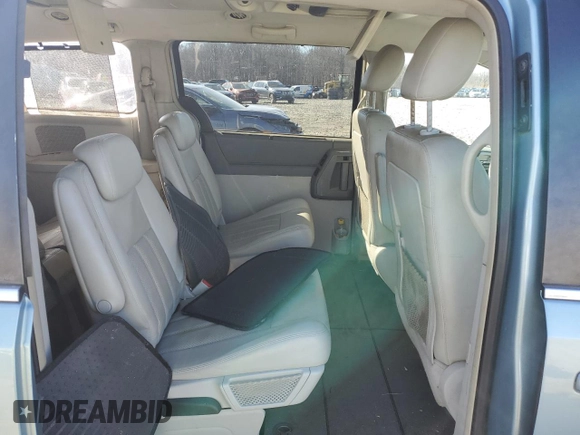2009 Chrysler Town & Country Touring with VIN 2A8HR54X99R640099, listed as a Copart auction lot 46584725 with 216,881 mi miles and Salvage Title. Bid and sale history available at DreamBid. Image 11.