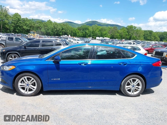 2018 Ford Fusion SE z VIN 3FA6P0LU9JR171096, wystawiony jako IAAI lot #42329683 z przebiegiem 126 463 mil mil oraz . Historia ofert i sprzedaży dostępna na DreamBid. Obrazek 14.