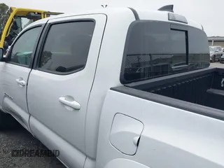 2023 Toyota Tacoma SR5 z VIN 3TMAZ5CNXPM208862, wystawiony jako IAAI lot #42206860 z przebiegiem 11 354 mil mil oraz . Historia ofert i sprzedaży dostępna na DreamBid. Obrazek 15.
