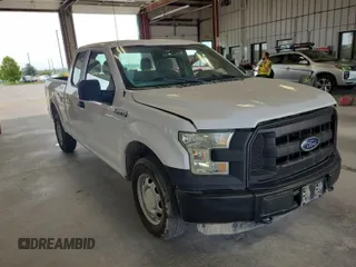 2015 Ford F-150 XLT z VIN 1FTFX1EF0FKE89795, wystawiony jako IAAI lot #42610200 z przebiegiem 87 650 mil mil oraz . Historia ofert i sprzedaży dostępna na DreamBid. Obrazek 7.