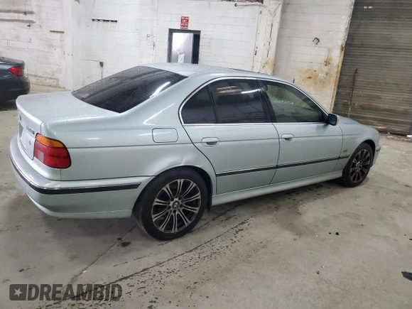 1998 BMW 5 Series 528iA with VIN WBADD6328WBW40098, listed as a Copart auction lot 52914675 with 249,562 mi miles and Salvage Title. Bid and sale history available at carsss.com. Image 3.