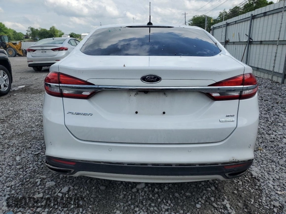 2017 Ford Fusion SE z VIN 3FA6P0H92HR203496, wystawiony jako Copart lot #56719365 z przebiegiem 99 817 mil mil oraz Szkoda całkowita • Salvage title. Historia ofert i sprzedaży dostępna na DreamBid. Obrazek 6.