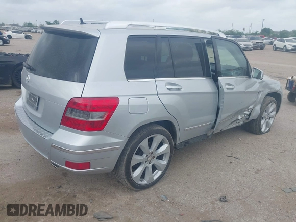 2011 Mercedes-Benz GLK 350 with VIN WDCGG5GB5BF574800, listed as a IAAI auction lot 41937786 with 61,521 mi miles and . Bid and sale history available at DreamBid. Image 4.