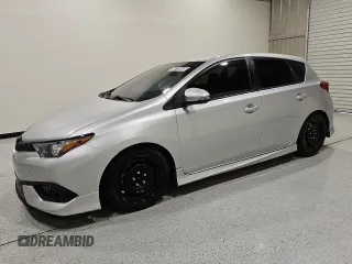 2016 Scion iM z VIN JTNKARJE8GJ509547, wystawiony jako Copart lot #58738585 z przebiegiem 198 558 mil mil oraz Czysty tytuł • Clean title. Historia ofert i sprzedaży dostępna na DreamBid. Obrazek 1.