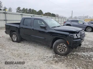 2024 Nissan Frontier SV z VIN 1N6ED1EJ6RN610001, wystawiony jako Copart lot #86741134 z przebiegiem 4 560 mil mil oraz Szkoda całkowita • Salvage title. Historia ofert i sprzedaży dostępna na DreamBid. Obrazek 4.