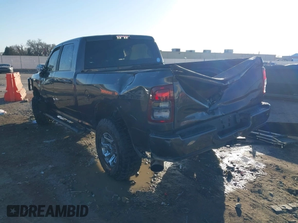 2019 Ram 2500 Big Horn with VIN 3C6UR5DJ8KG664298, listed as a IAAI auction lot 41181210 with 13,801 mi miles and . Bid and sale history available at DreamBid. Image 3.