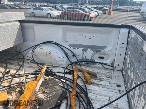 2013 Ford F-150 XL с VIN 1FTFX1EF1DKE89253, выставлен на аукционе IAAI как лот 42575807 с пробегом 211 037 миль миль и . История ставок и продаж доступна на DreamBid. Изображение 19.