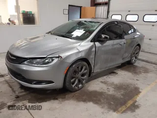 2015 Chrysler 200 S with VIN 1C3CCCBG2FN700683, listed as a IAAI auction lot 41124987 with 98,724 mi miles. Bid and sale history available at carsss.com. Image 17.