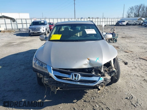 2013 Honda Accord Sdn EX-L with VIN 1HGCR2F82DA137163, listed as a IAAI auction lot 41636283 with 216,743 mi miles. Bid and sale history available at carsss.com. Image 12.