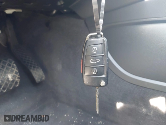 2014 Audi Q7 Premium Plus z VIN WA1LMAFE7ED004521, wystawiony jako IAAI lot #42547695 z przebiegiem 175 219 mil mil oraz . Historia ofert i sprzedaży dostępna na DreamBid. Obrazek 11.