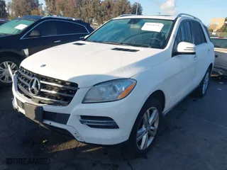 2014 Mercedes-Benz M-Class ML 350 with VIN 4JGDA5JB2EA404510, listed as a IAAI auction lot 41534271 with 105,420 mi miles. Bid and sale history available at carsss.com. Image 17.