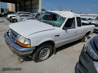 1998 Ford Ranger XL with VIN 1FTYR14X1WTA17306, listed as a Copart auction lot 68239084 with 0 mi miles and Salvage Title. Bid and sale history available at carsss.com. Image 1.