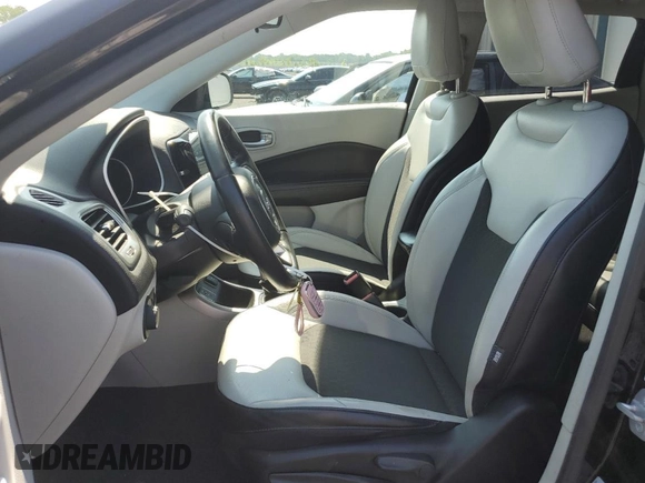 2017 Jeep Compass Latitude with VIN 3C4NJCBB1HT658590, listed as a Copart auction lot 60962925 with 140,352 mi miles and Salvage title. Bid and sale history available at DreamBid. Image 7.
