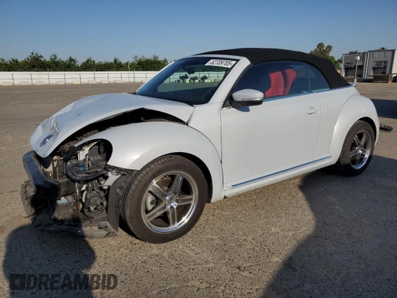 2018 Volkswagen Beetle S z VIN 3VW5DAAT8JM517356, wystawiony jako Copart lot #52709705 z przebiegiem 36 437 mil mil oraz Szkoda całkowita • Salvage title. Historia ofert i sprzedaży dostępna na DreamBid. Obrazek 1.