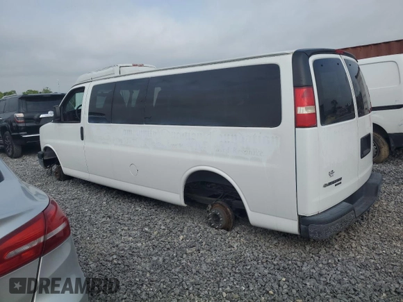 2013 Chevrolet Express Passenger LT z VIN 1GAZG1FG6D1158008, wystawiony jako Copart lot #54505715 z przebiegiem Nie podano mil oraz Szkoda całkowita • Salvage title. Historia ofert i sprzedaży dostępna na DreamBid. Obrazek 2.