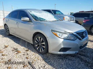 2017 Nissan Altima SL z VIN 1N4AL3AP7HC145805, wystawiony jako IAAI lot #41391734 z przebiegiem 121 753 mil mil oraz . Historia ofert i sprzedaży dostępna na DreamBid. Obrazek 1.