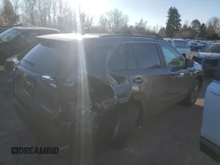 2024 Toyota RAV4 XLE with VIN 2T3P1RFV4RC483201, listed as a Copart auction lot 83233974 with 1,294 mi miles and Salvage Title. Bid and sale history available at carsss.com. Image 3.