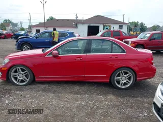 2012 Mercedes-Benz C 300 Sport с VIN WDDGF8BB8CR207493, выставлен на аукционе IAAI как лот 42660200 с пробегом 193 504 миль миль и . История ставок и продаж доступна на DreamBid. Изображение 14.
