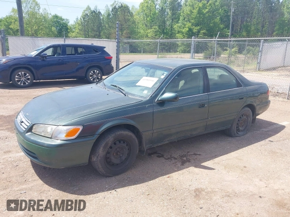 2001 Toyota Camry CE with VIN 4T1BG22K91U038427, listed as a IAAI auction lot 41980946 with 151,145 mi miles. Bid and sale history available at carsss.com. Image 2.