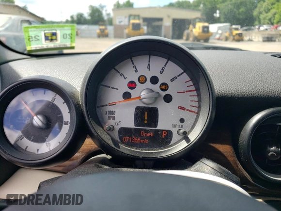 2012 MINI Convertible S z VIN WMWZP3C58CT550011, wystawiony jako Copart lot #57512034 z przebiegiem 71 366 mil mil oraz Szkoda całkowita • Salvage title. Historia ofert i sprzedaży dostępna na DreamBid. Obrazek 9.