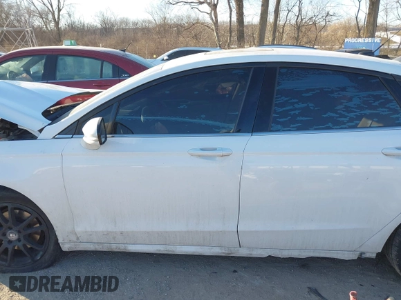2013 Ford Fusion SE with VIN 3FA6P0H78DR132457, listed as a IAAI auction lot 41381922 with 165,721 mi miles. Bid and sale history available at carsss.com. Image 14.
