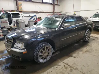 2009 Chrysler 300 z VIN 2C3LK63T99H504821, wystawiony jako Copart lot #86247924 z przebiegiem 177 256 mil mil oraz Szkoda całkowita • Salvage title. Historia ofert i sprzedaży dostępna na DreamBid. Obrazek 1.