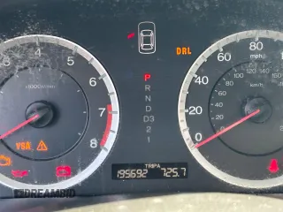 2008 Honda Accord LX z VIN JHMCP26358C033073, wystawiony jako Copart lot #58873205 z przebiegiem 195 692 mil mil oraz Czysty tytuł • Clean title. Historia ofert i sprzedaży dostępna na DreamBid. Obrazek 8.
