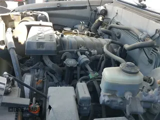 2005 Toyota Tundra SR5 с VIN 5TBET34125S481481, выставлен на аукционе IAAI как лот 43180229 с пробегом 168 225 миль миль и . История ставок и продаж доступна на DreamBid. Изображение 19.